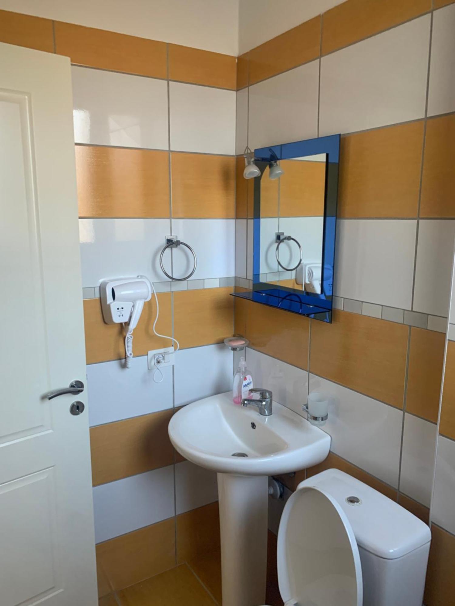 Adriatik Apartaments Sarandë Eksteriør billede