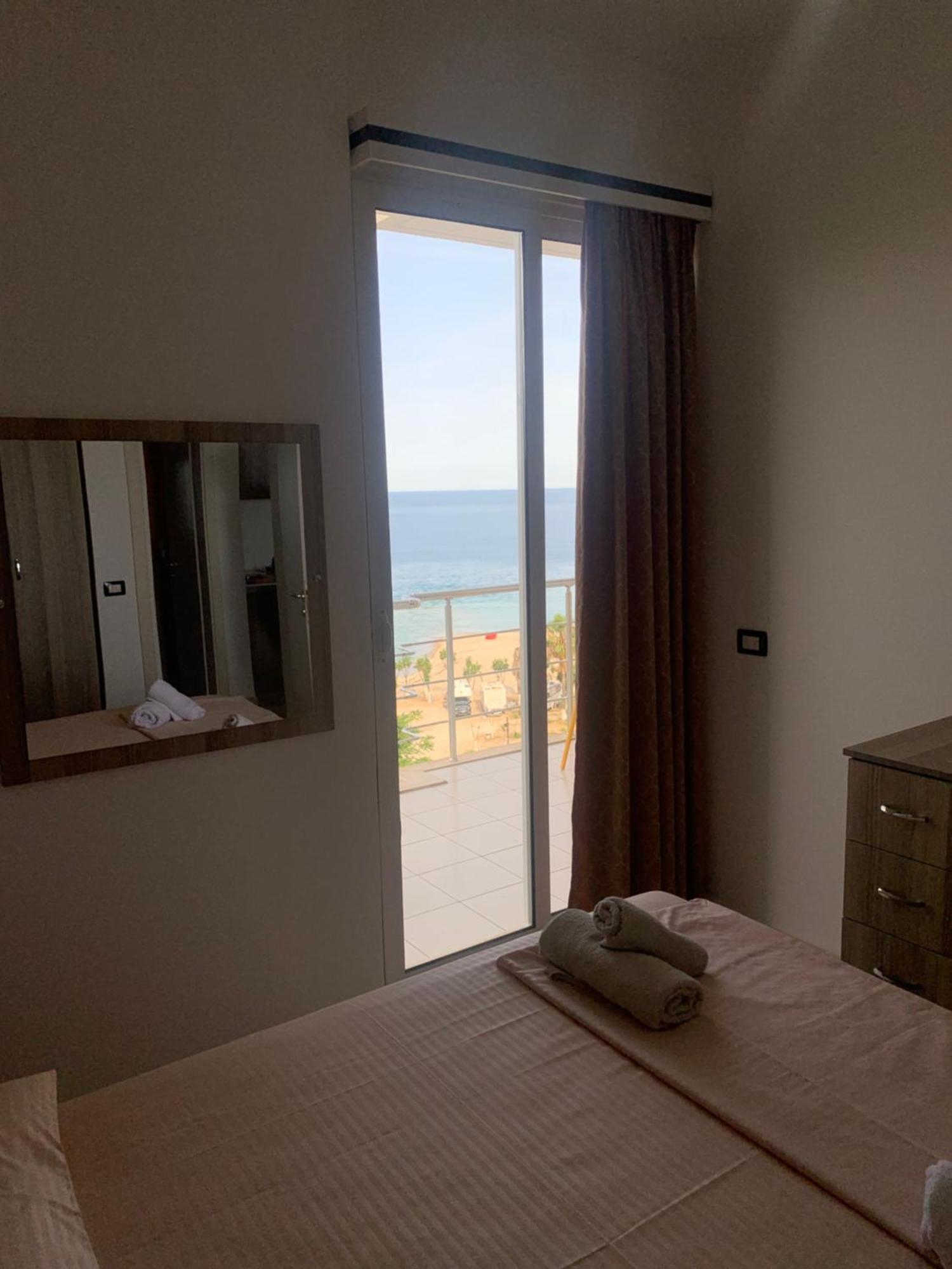 Adriatik Apartaments Sarandë Eksteriør billede